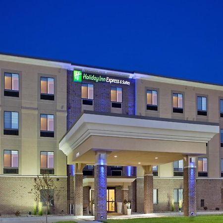 Holiday Inn Express Hotel And Suites Lincoln Airport By Ihg מראה חיצוני תמונה