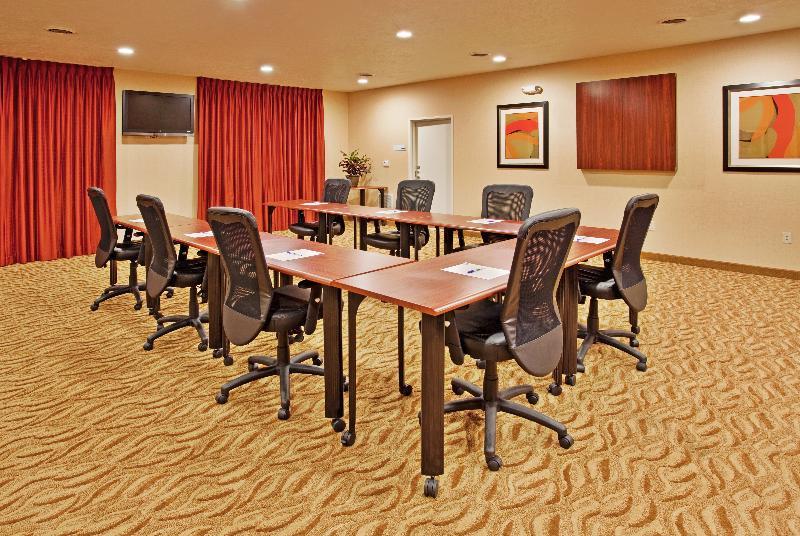 Holiday Inn Express Hotel And Suites Lincoln Airport By Ihg מראה חיצוני תמונה
