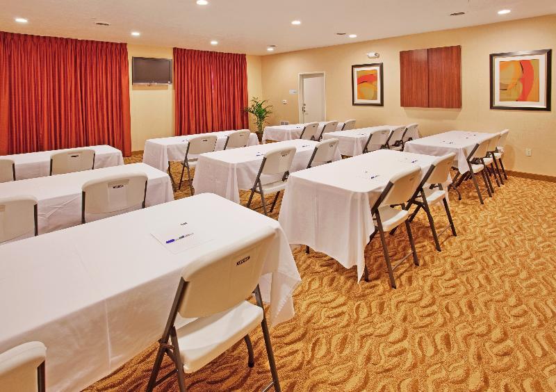 Holiday Inn Express Hotel And Suites Lincoln Airport By Ihg מראה חיצוני תמונה